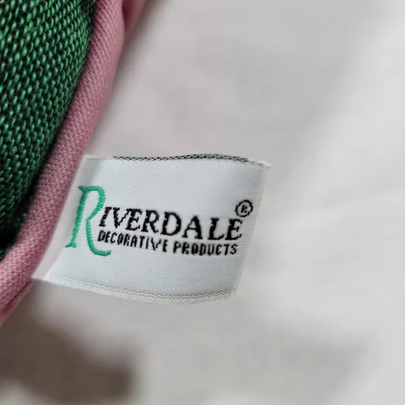 Vintage Riverdale Snowmen Tapestry Throw Pillow 15 x 15 Snowman Christmas - Picture 3 of 4